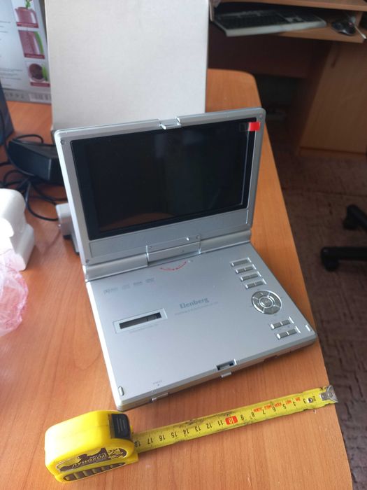 Компактний DVD плеєр Elenberg LD-720 (ДЕФЕКТ)