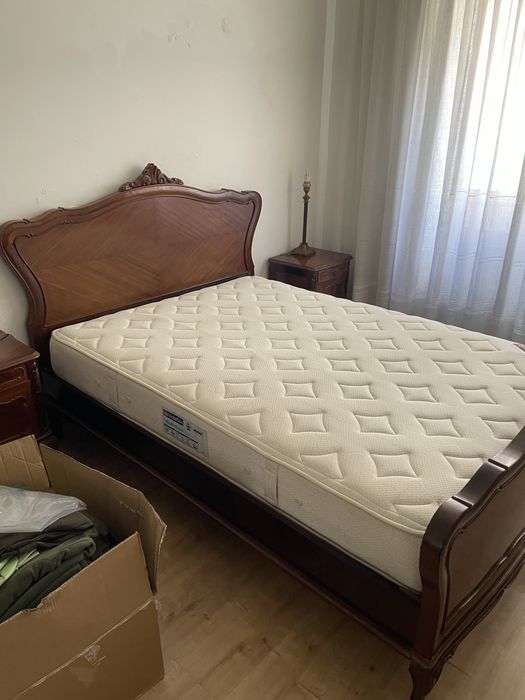 Mobilia de quarto antiga vintage