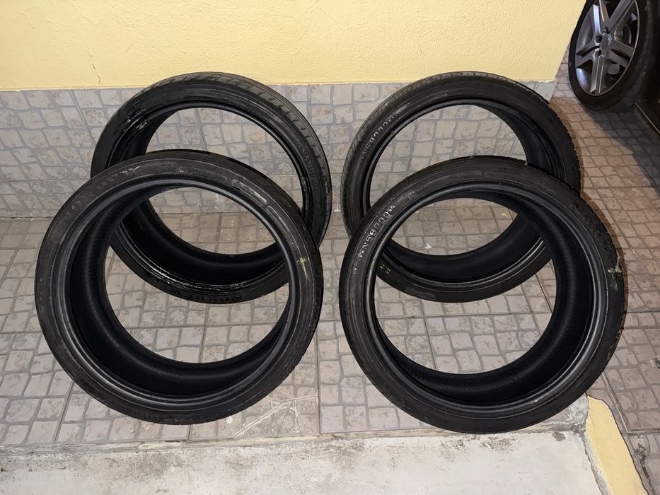 Pneus 235/35/R19
