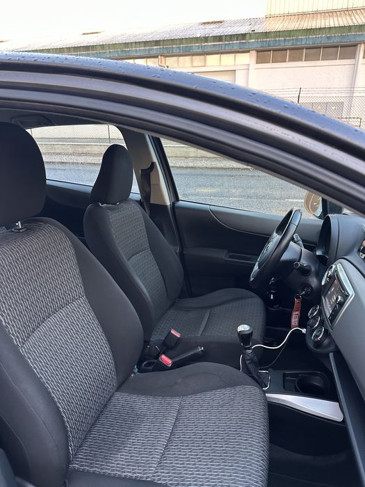 Toyota Yaris — fotografia 7