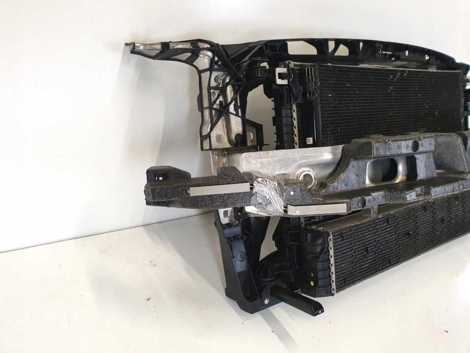 Audi a4 b9 телевізор (панель) ауді а4 б9