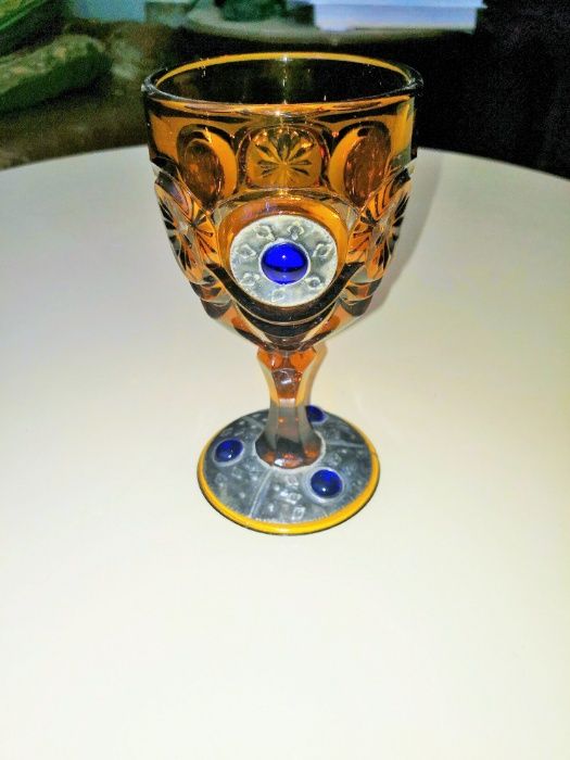 Copo em vidro e estanho muito bonito