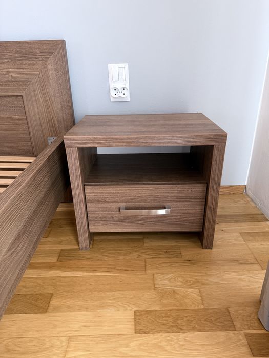 Zestaw mebli do sypialni  – solidne, na prowadnicach blum