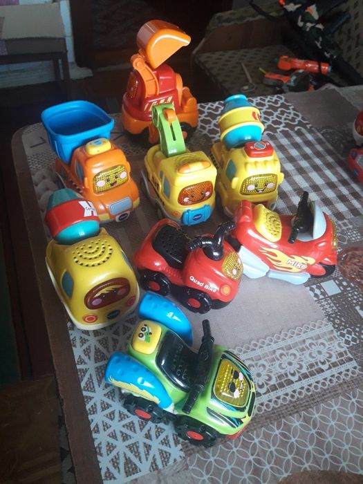 Машинки vtech, поїзди,скутери