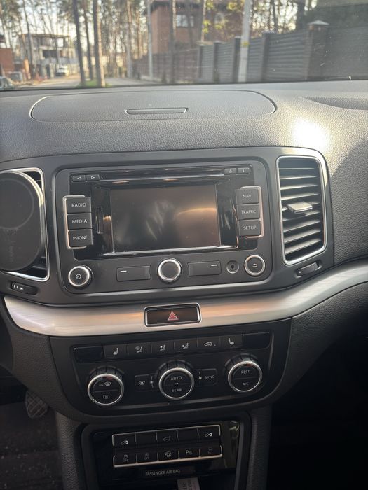 Volkswagen Sharan 2014 2.0 TDI механіка, гарний стан, не фарбований