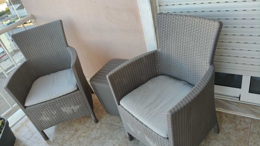 Conjunto de cadeiras de jardim