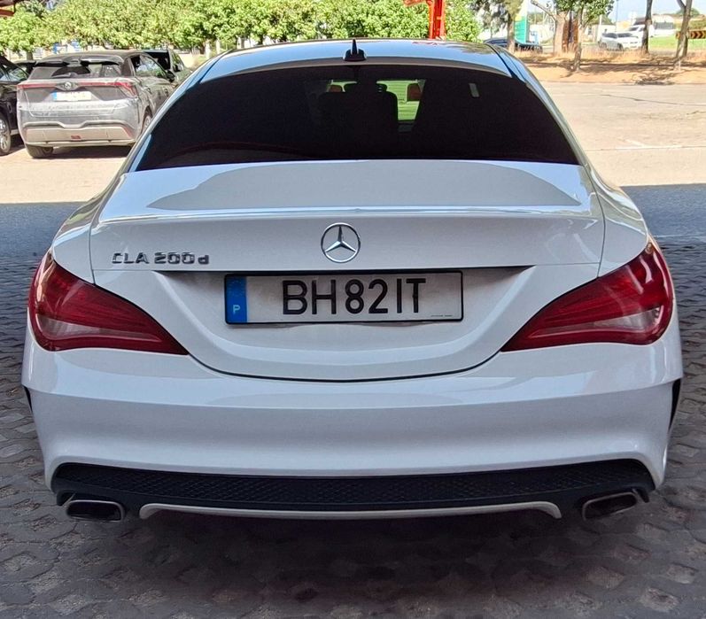 Mercedes-Benz CLA 200 d 7G-DCT AMG Line