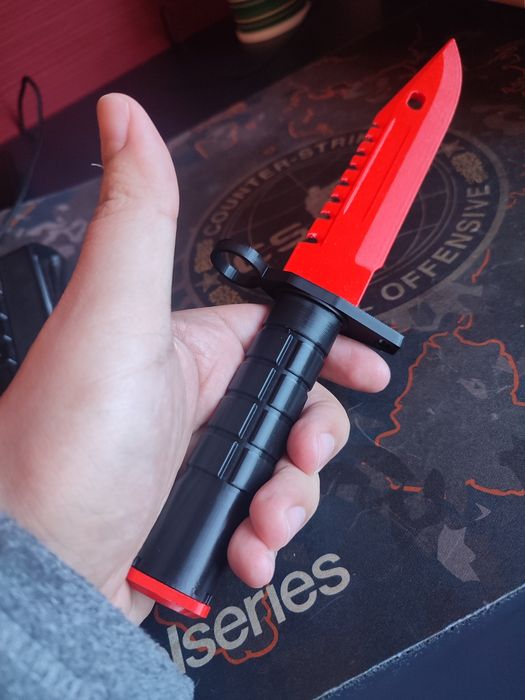 M9 Baionet CS Ruby – Faca Colecionável / Decorativa