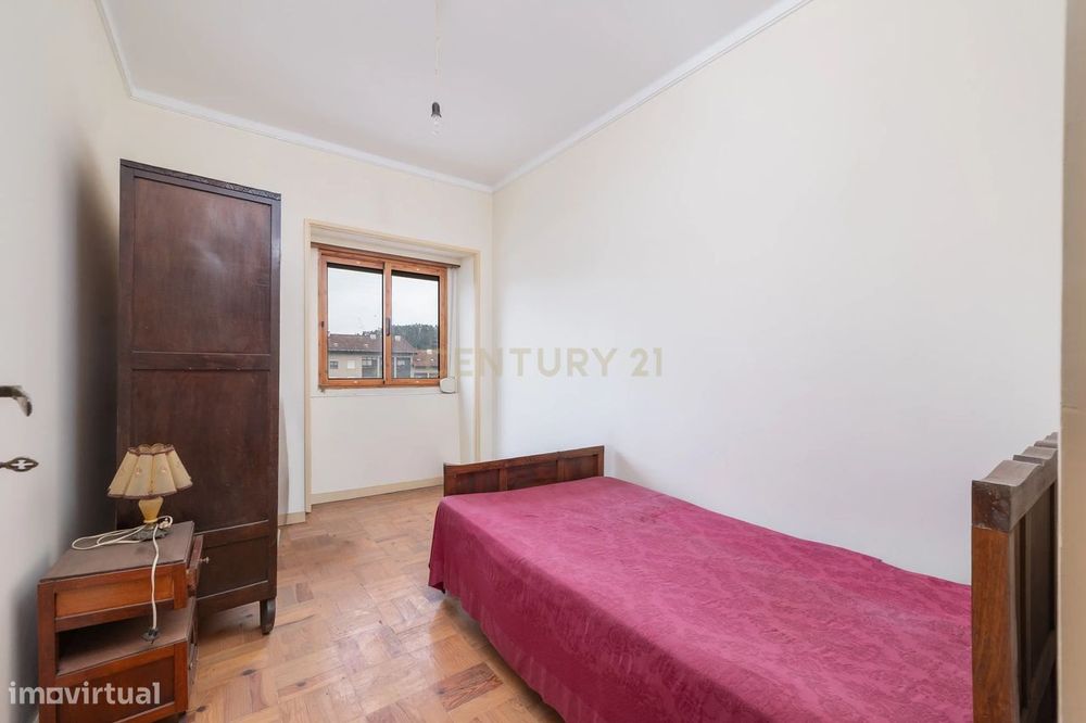 Venda | Apartamento T3+1 com garagem na Rua Verde Pinho em Coimbra