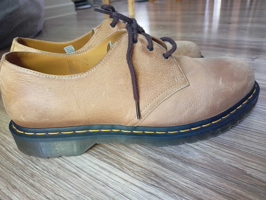 Buty Dr Martens półbuty sznurowane 26652
