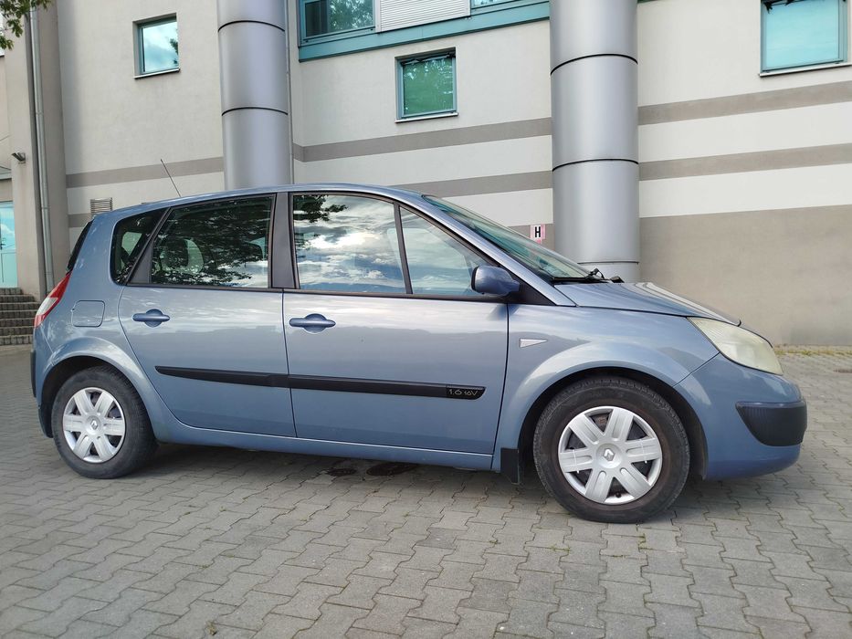 Renault Scenic II 2004 r. 1.6 16 V benz. 180.000 km