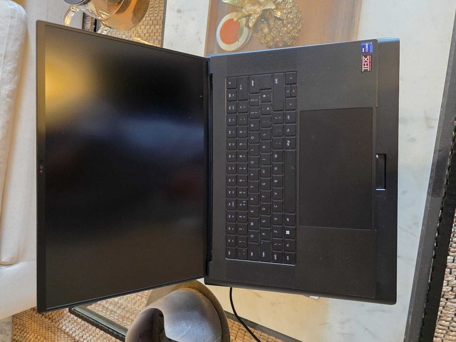 Razer Blade 16 - 4090 i9 14900HX