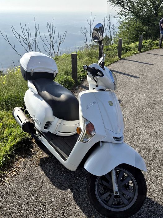 Kymco Like 125cc (2010) – Estilo Clássico e Fiabilidade