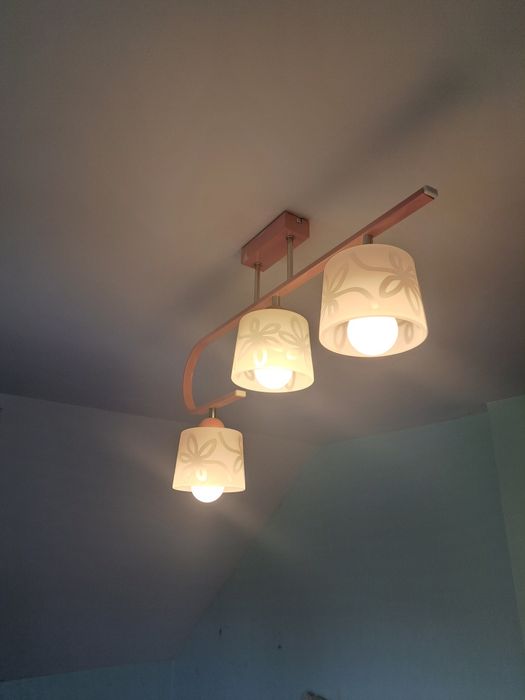 Żyrandol lampa  do pokoju dziewczynki
