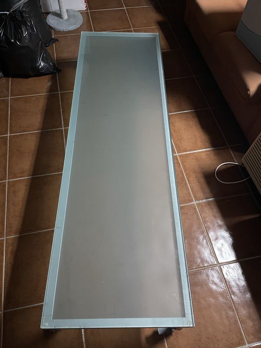 Mesa de centro de vidro