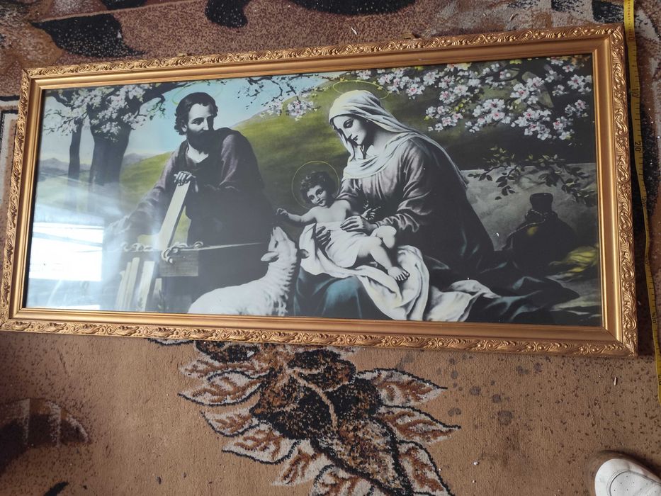 Obraz rodziny świętej w pięknej ramie