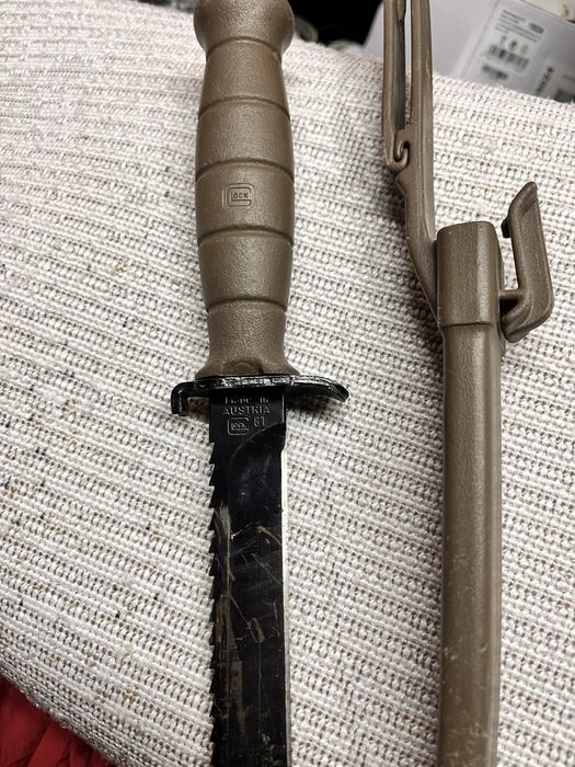 Nóż wojskowy, bagnet Glock FM81