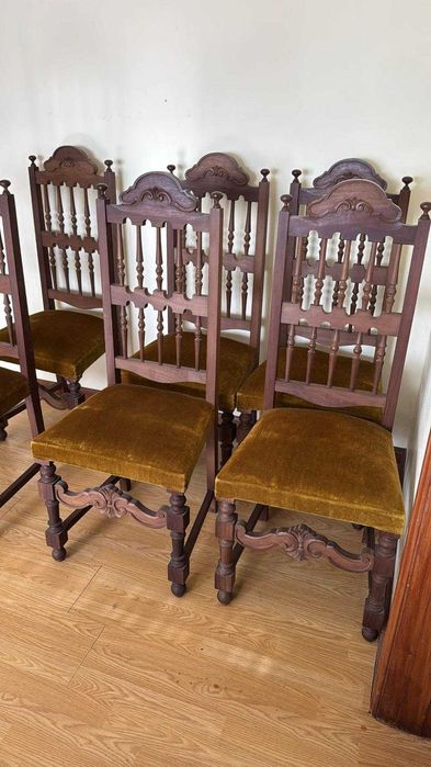 Mesa de sala em madeira maciça 2m x 1m + 8 cadeiras