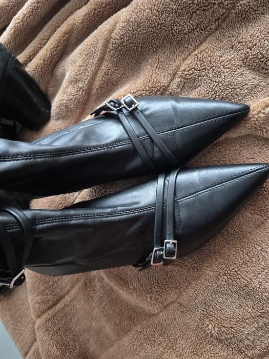 Botas pretas n° 38