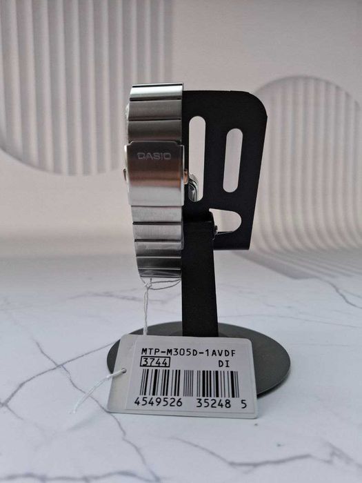 Casio MTP-M305D-1A Чоловічий наручний годинник з класичним дизайном