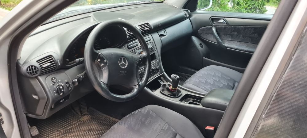 Mersedes-Benz. C200.   2,2 Diesel