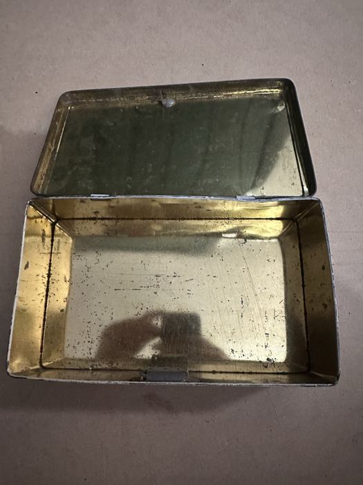 Caixa de bolachas antiga