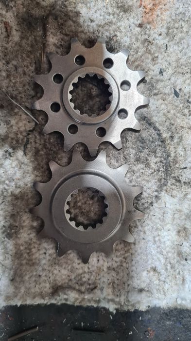 Продам дві передні зірки для ендуро