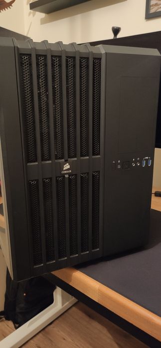 Komputer stacjonarny i5 9600k, 16GB DDR4, Vega 56 8GB, Noctua NH-D14