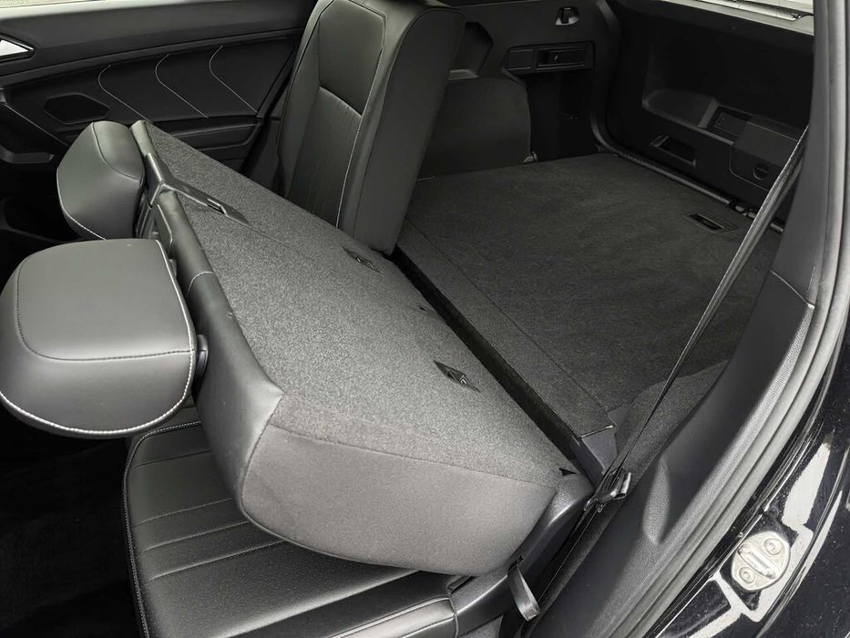 Volkswagen Tiguan SE R-Line      2023