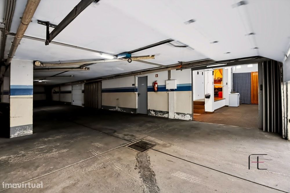 T3+1 com vivência de moradia, garagem fechada e terraço exclusivo de 8