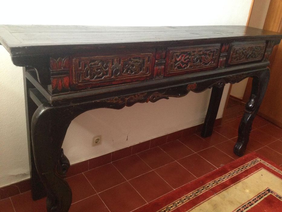 Consola Tibetana com 3 gavetas