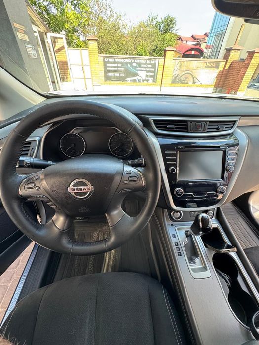 NISSAN MURANO 2019 року 140тис км