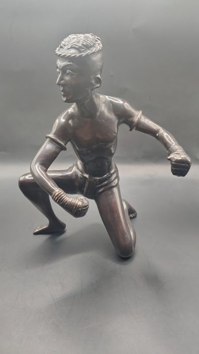 Rzeźba wojownik figura muay thai Azja sporty walki
