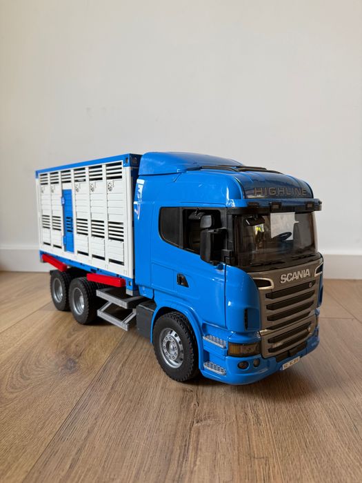 Samochód Bruder Scania, kontener z figurką ktowy
