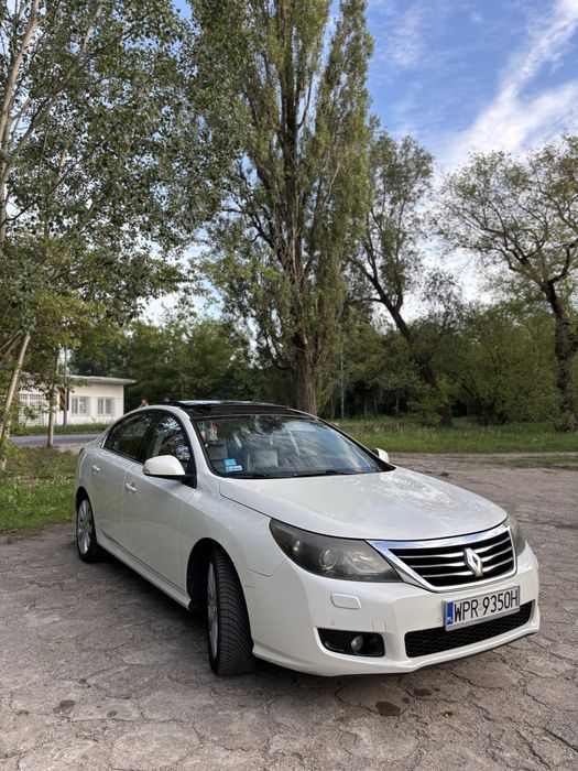 Renault latitude Initiale 2011 дизель 2.0