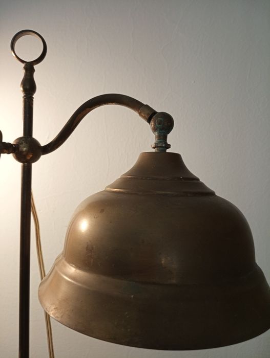 Candeeiro de mesa antigo em bronze ou latão - Vintage	Art deco*