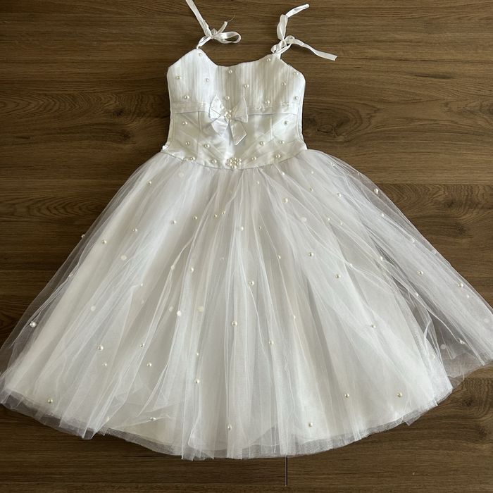 Святкове плаття на дівчинку