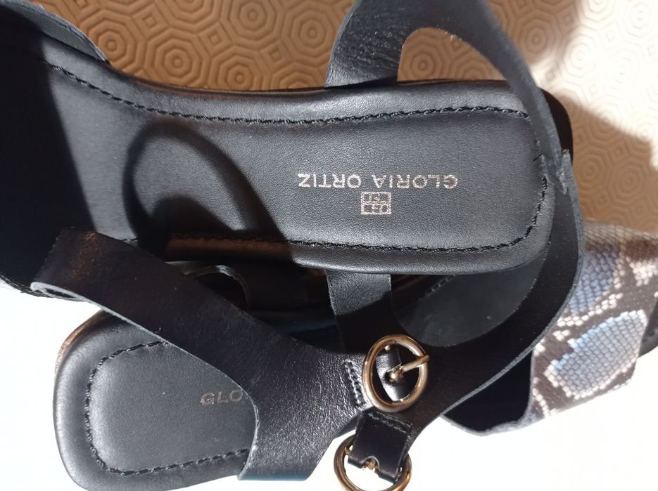 Sandálias Glória Ortiz