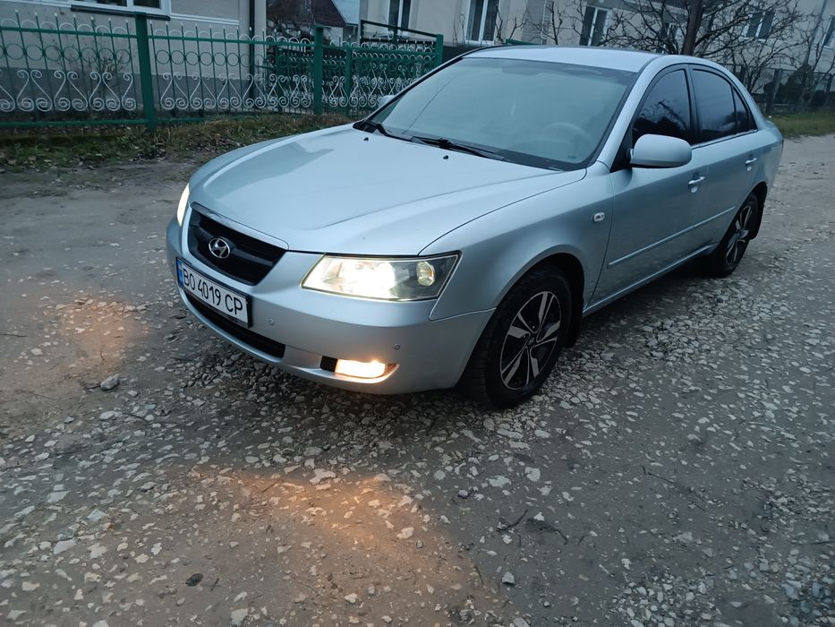 Продам хороший надійний автомобіль Хюндай -Соната