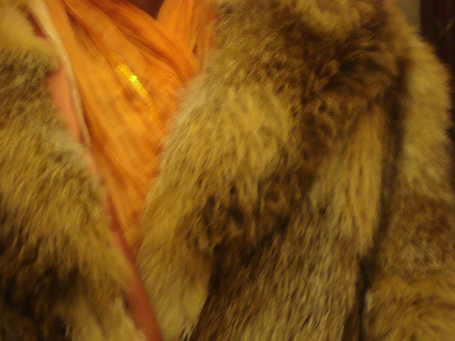 Casaco de peles verdadeiras de raposa em óptimo impecável .