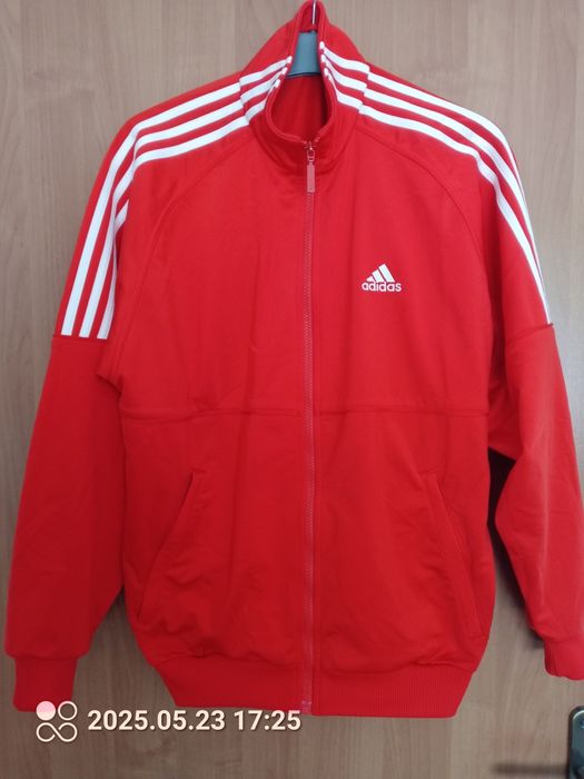 Używana bluza Adidas.