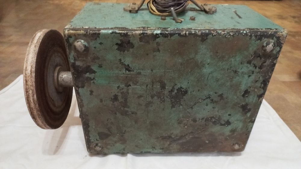 Точильно-шліфувальний верстат