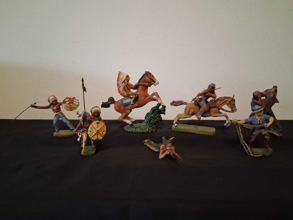 Coleção Figuras Miniaturas índios e cowboys + Carruagens Antigas
