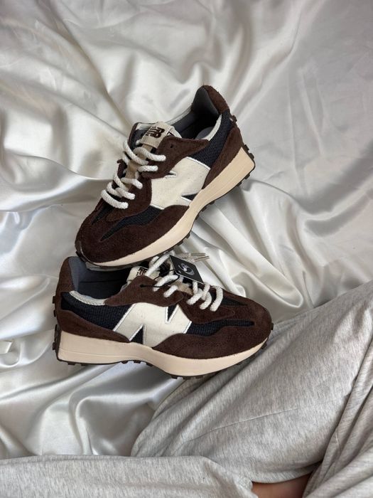 36-45 New Balance 327 Rich Earth Brown