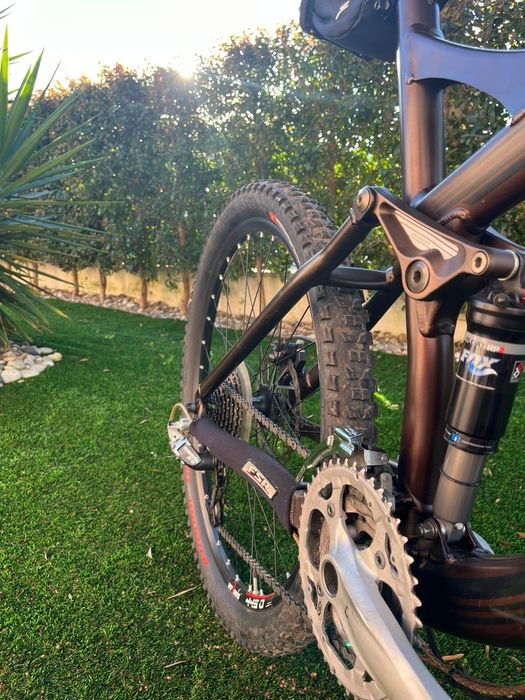 Bicicleta suspensão total Specialized pitch pro btt enduro