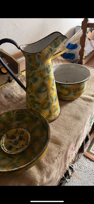 Lavatório Antigo de Quarto em Ferro – Completo