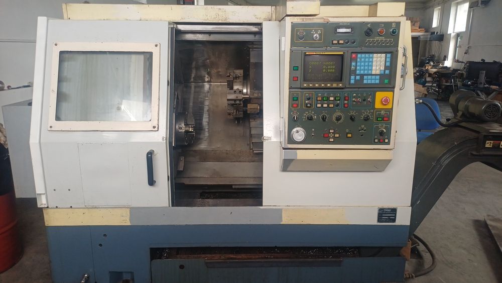 Tokarka cnc Yang ML-15A wraz z bezprzewodowym podłączeniem do sztucznej inteligencji