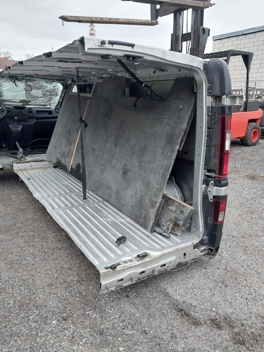 TRAFIC VIVARO 1.6 DVKPF drzwi przód ćwiartka bok TKNG Silnik skrzynia