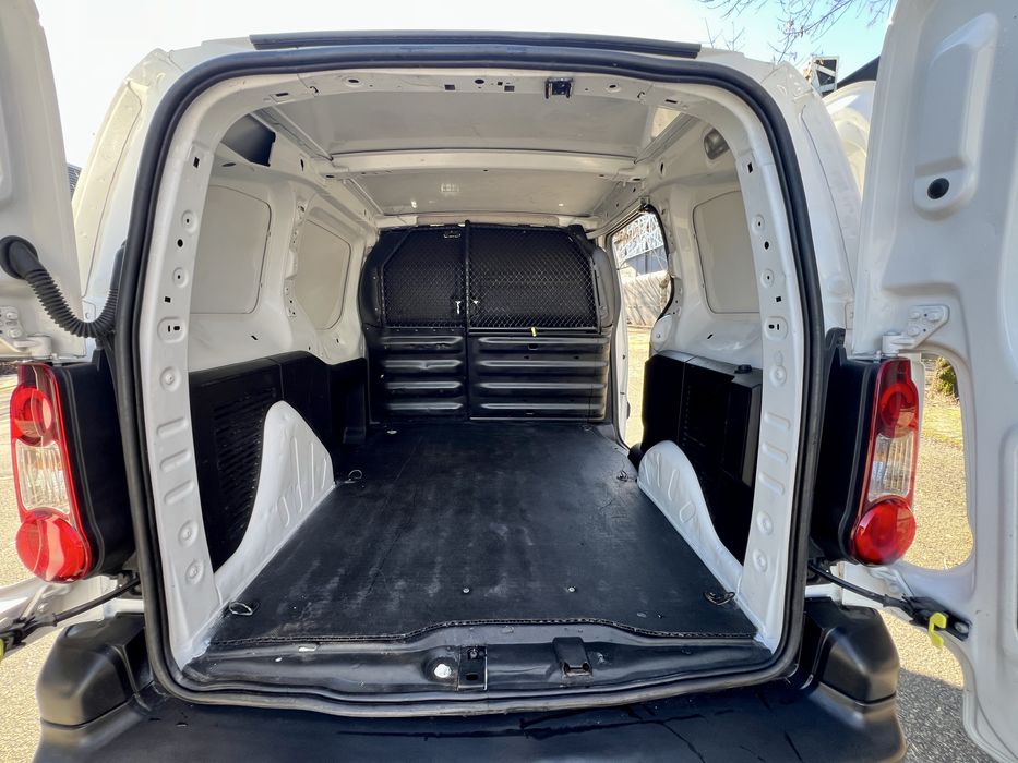 Peugeot Partner 1.6 Hdi 100cv AC/3Lugs./Garantia