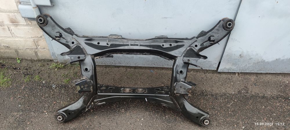 Subaru Impreza Подрамник